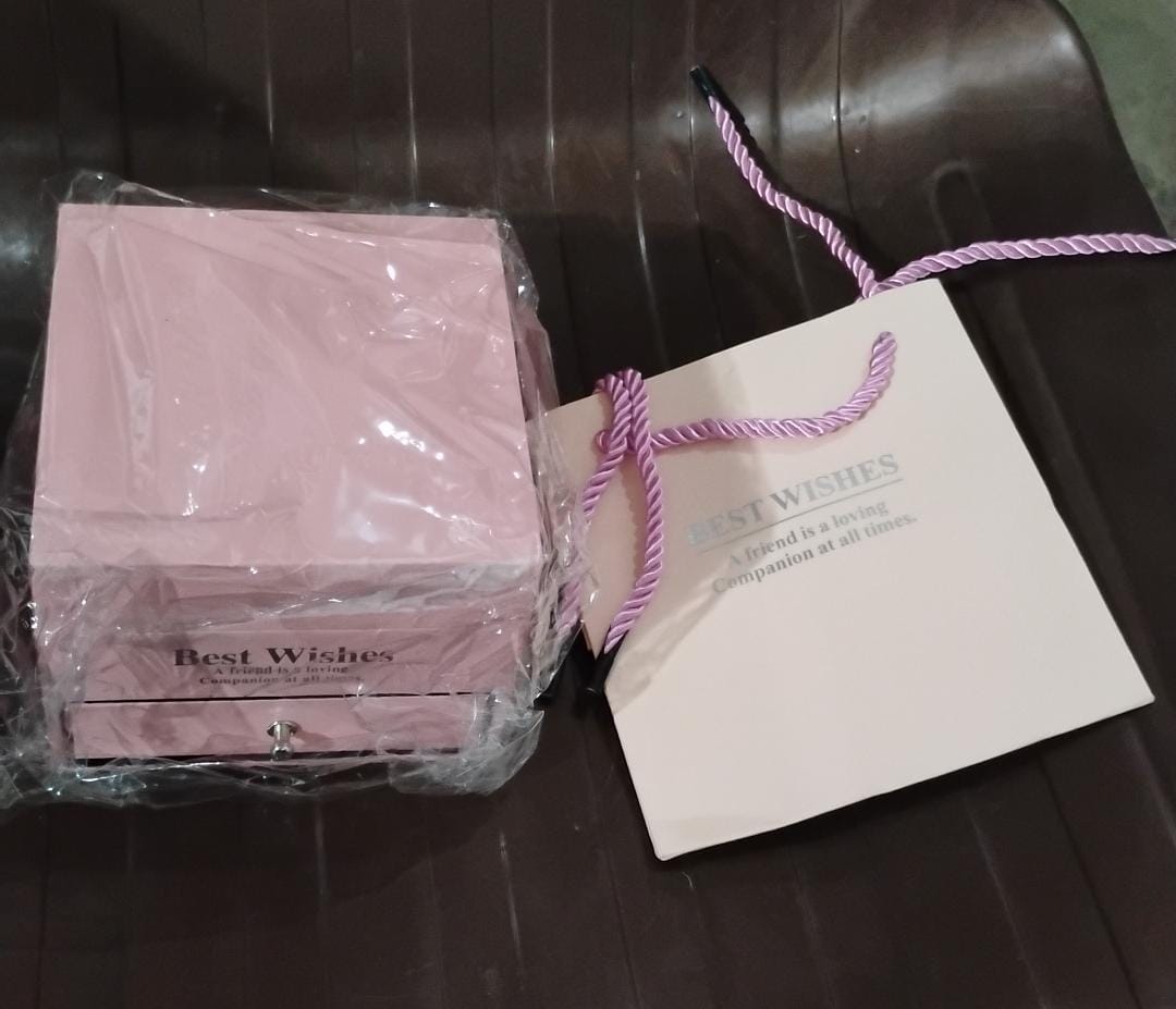 Preserved Eternal Rose Flower Gift Box Drawer with I Love You & Artificial 9 Pcs Rose (1 Set) Preserved Eternal Rose Flower Gift Box Drawer with I Love You & Artificial 9 Pcs Rose (1 Set)